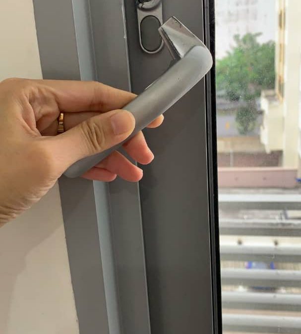 Repair Window Handle At Sims Ave