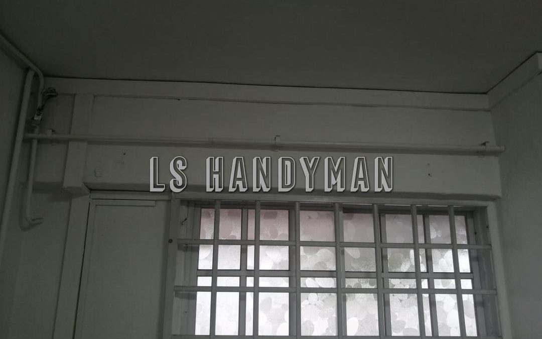 Install Curtain Rods At Bedok