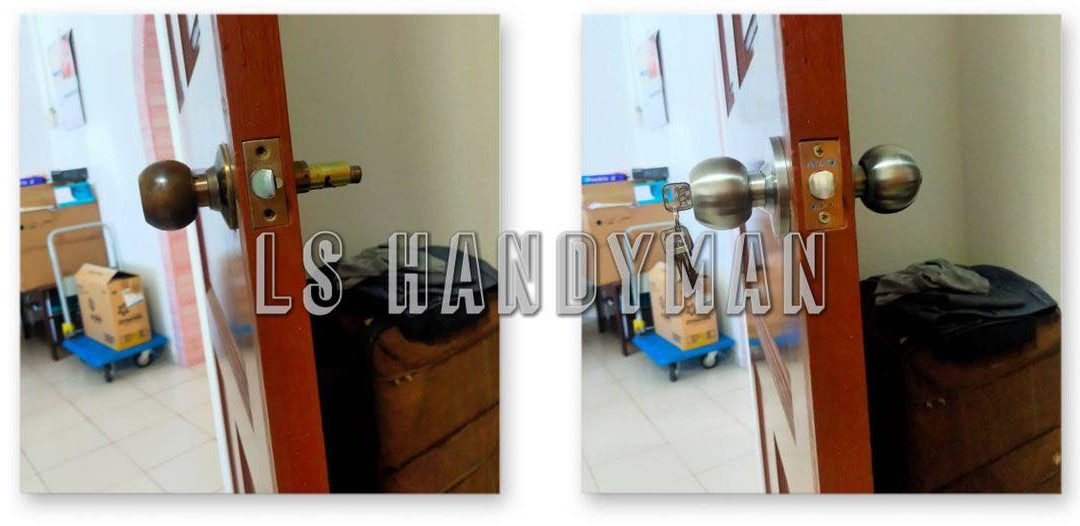 Replace door knob At Serangoon