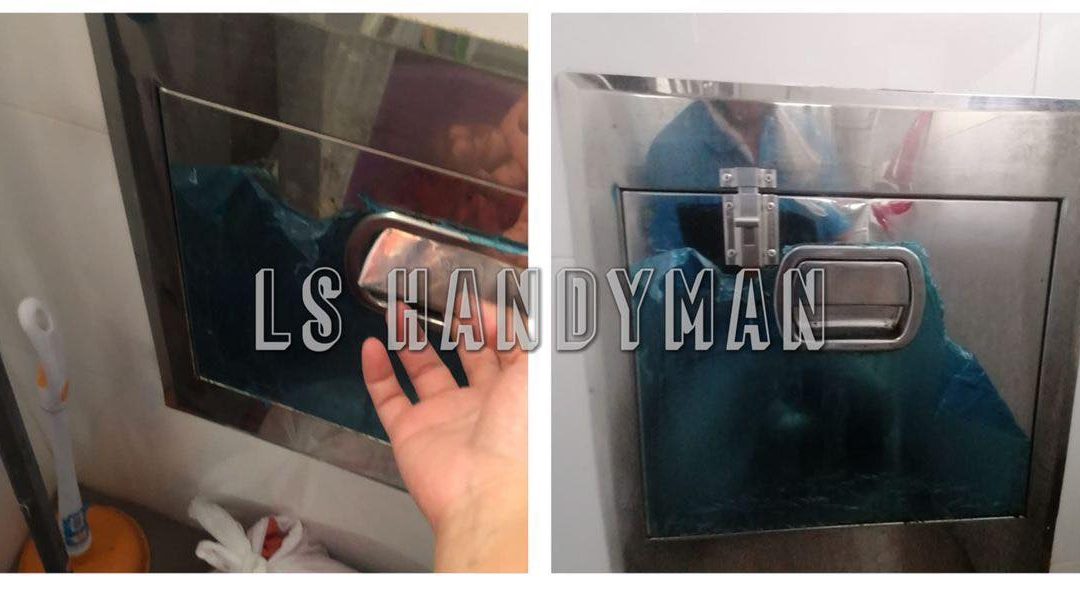 Unlock and install lock at AMK